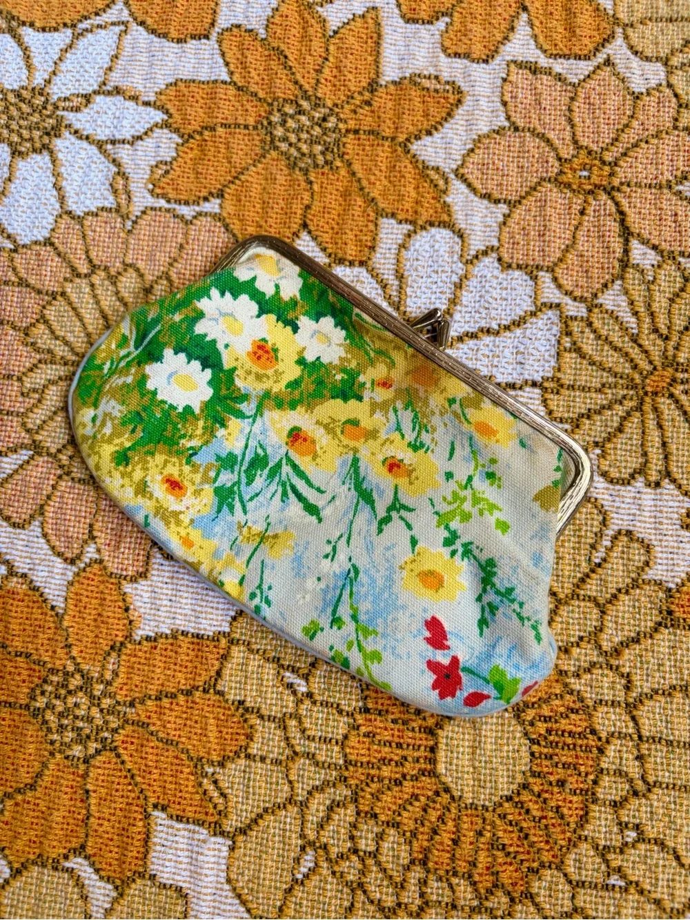 🌼🍒✨ Vintage 1960s Flower Power Coin Purse ✨🍒🌼